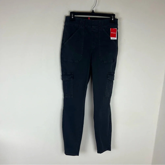 NWT Spanx Twill Ankle Cargo High Rise Pant Stretch Grey Size M Washed Black - Picture 4 of 11